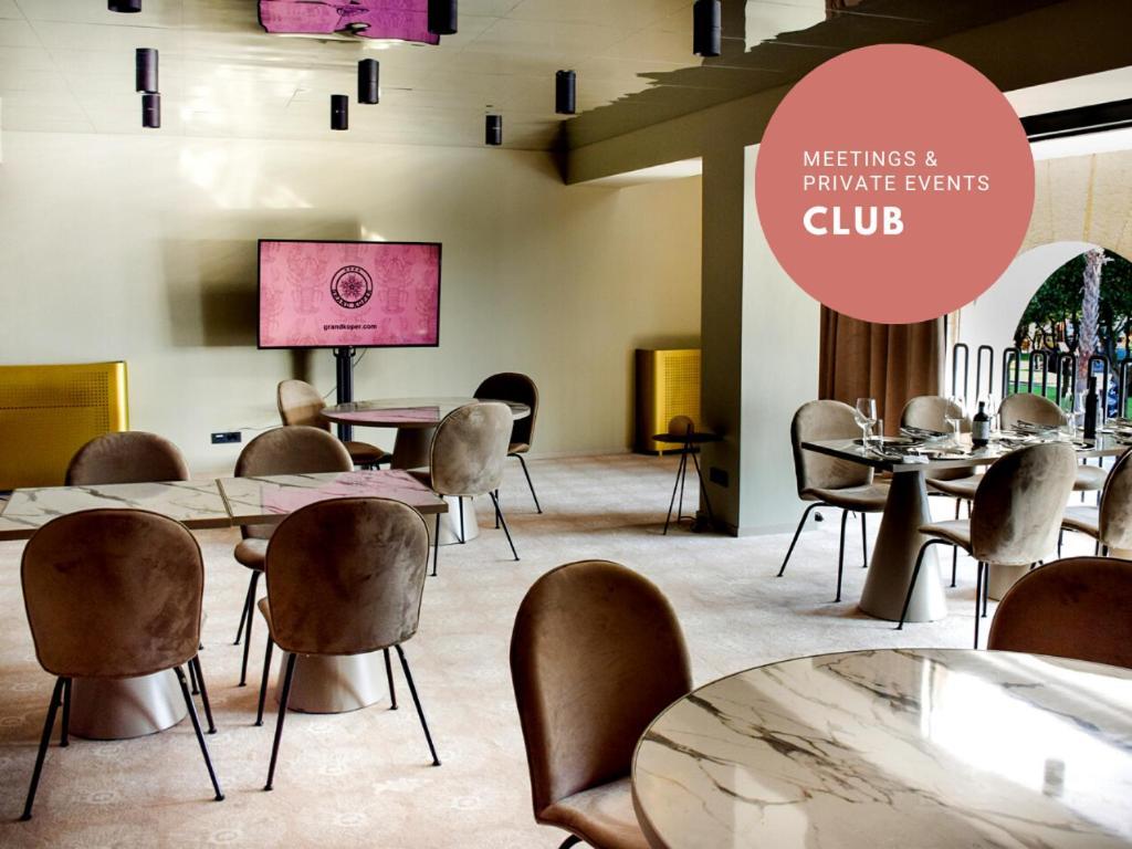 Hotel Grand Koper Eksteriør bilde